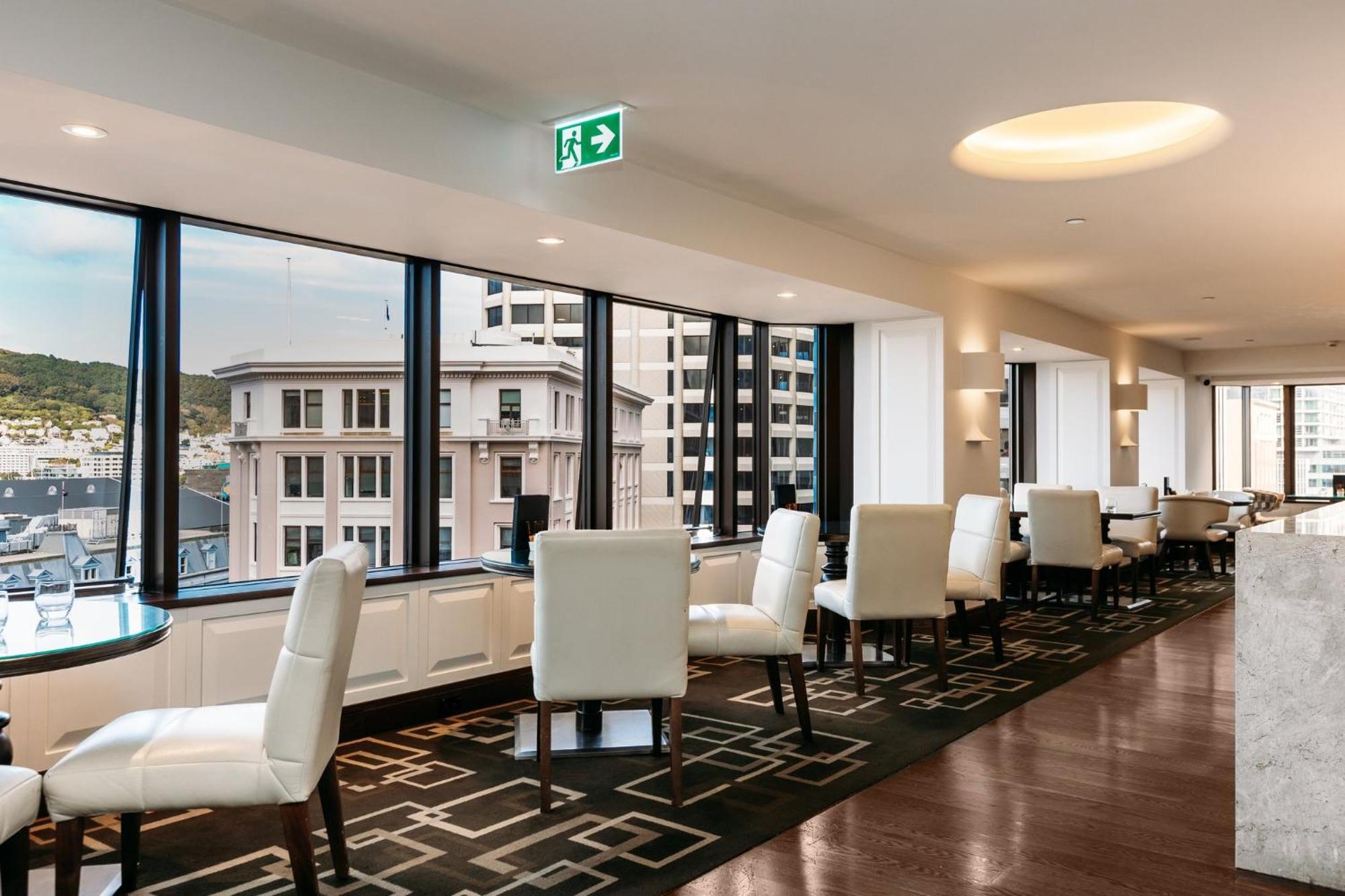 Intercontinental Wellington By Ihg Hotell Exteriör bild The Club Lounge at Christchurch Airport