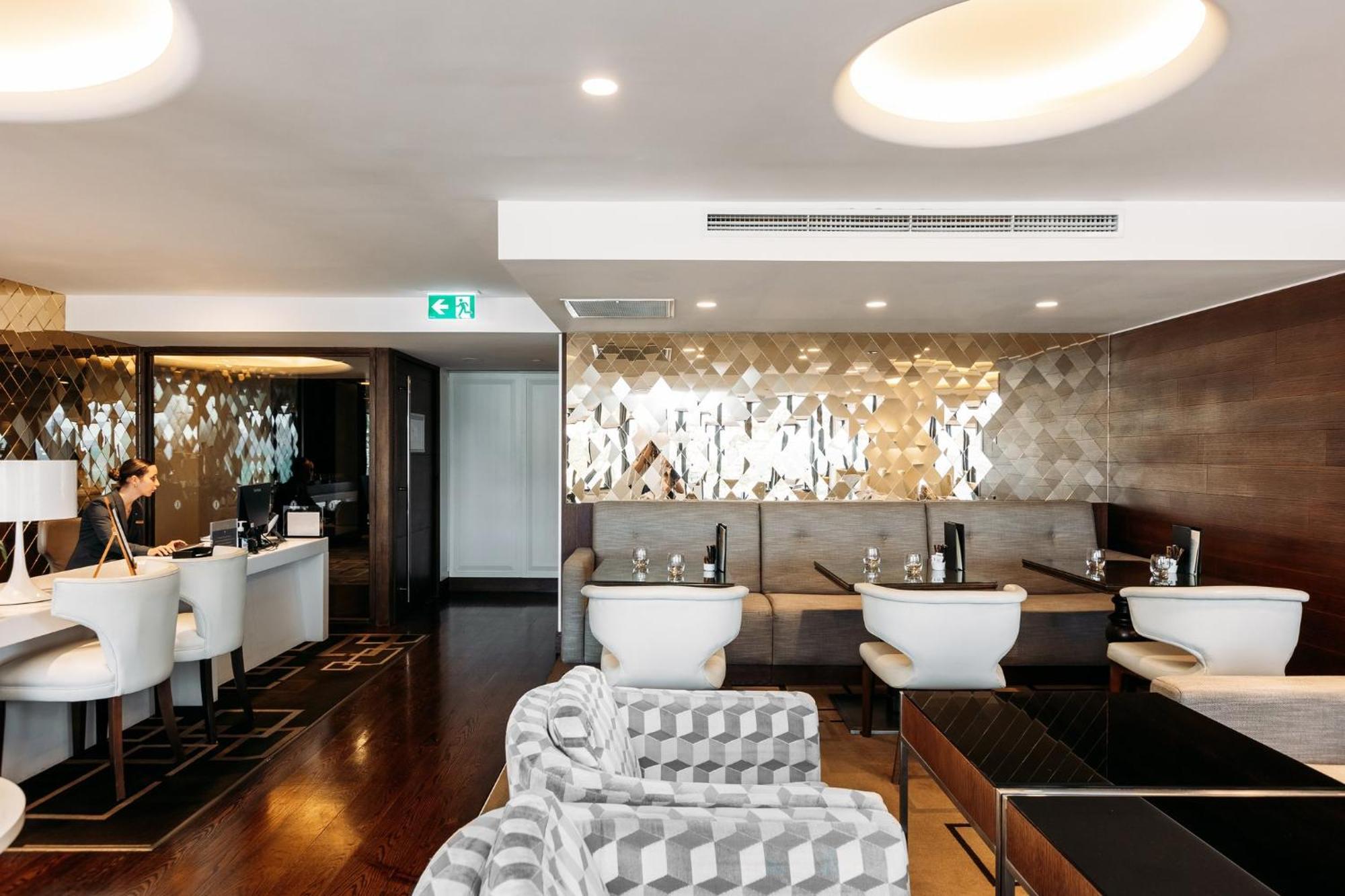 Intercontinental Wellington By Ihg Hotell Exteriör bild The interior of the lounge